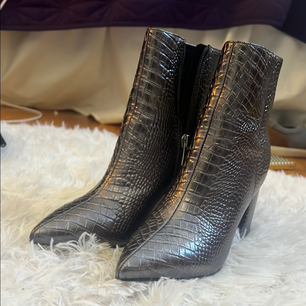 Marc Fisher Silver Ankle Boots - Picture 5 of 10
